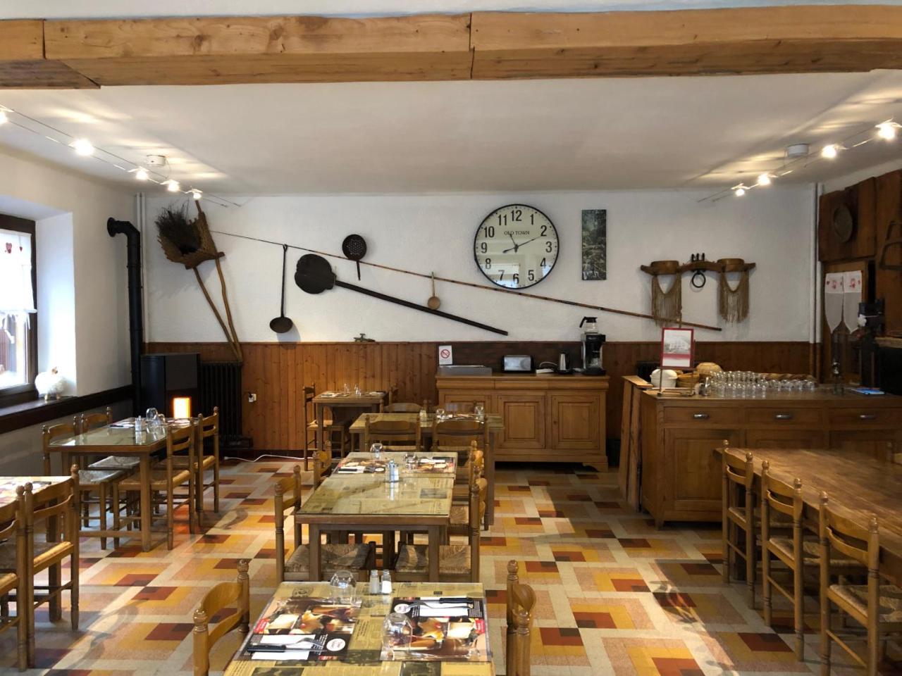 Bar Hotel Restaurant Le Margeriaz Les Deserts  Ngoại thất bức ảnh
