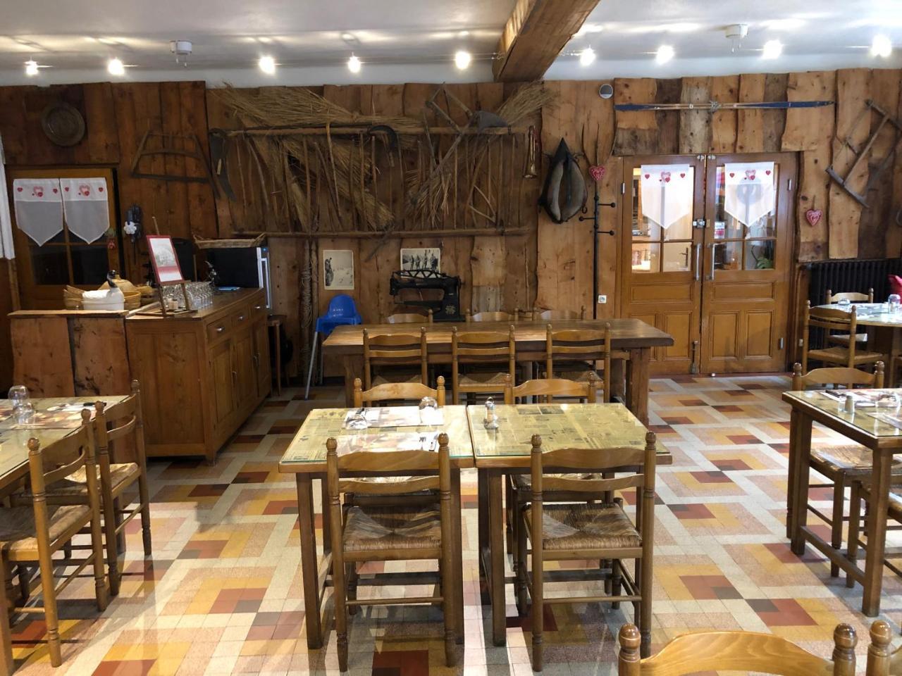 Bar Hotel Restaurant Le Margeriaz Les Deserts  Ngoại thất bức ảnh